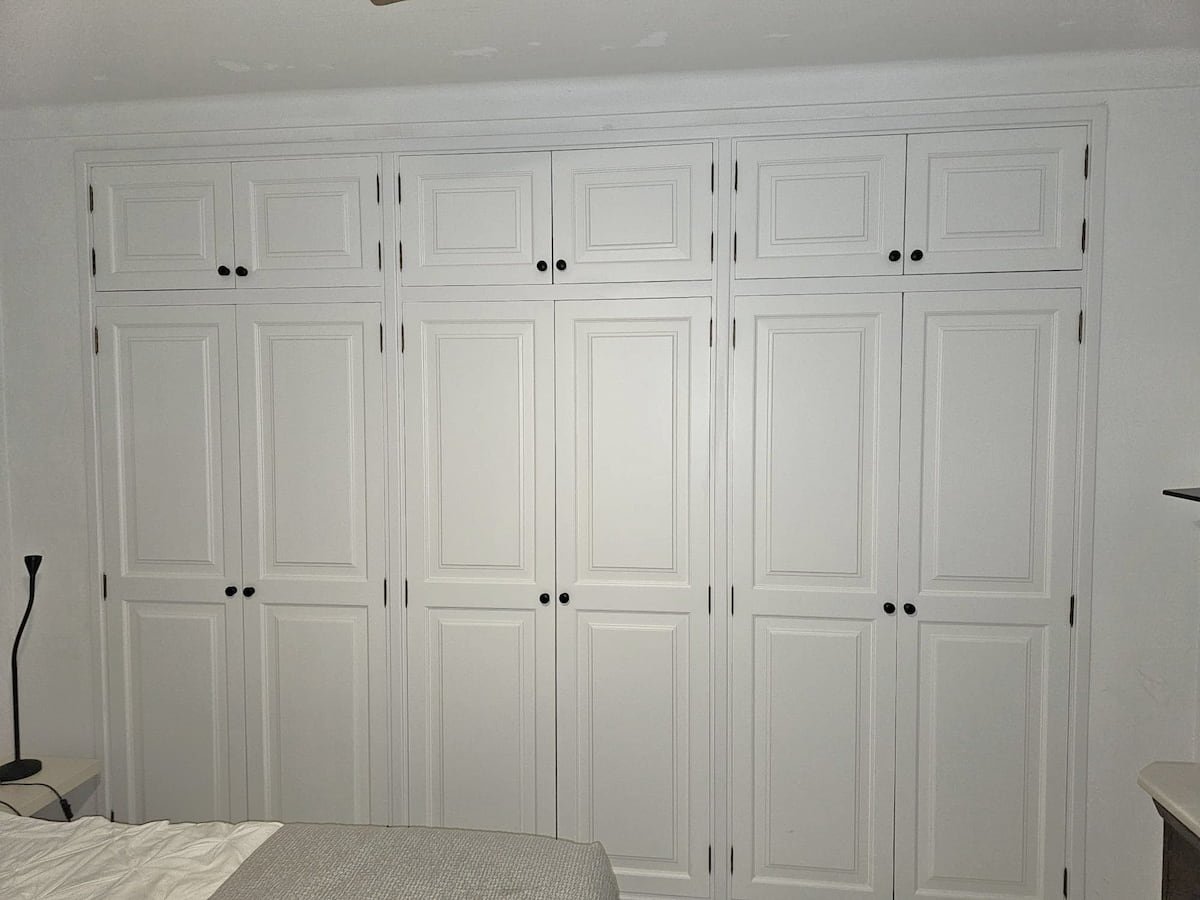 Cambio de color en muebles mediante lacado profesional en Mallorca – JC Pinturas